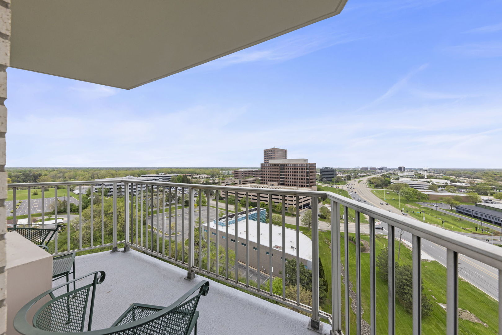 40 North Tower Road, Unit 14L Oak Brook, IL 60523 - Photo 7 of 16