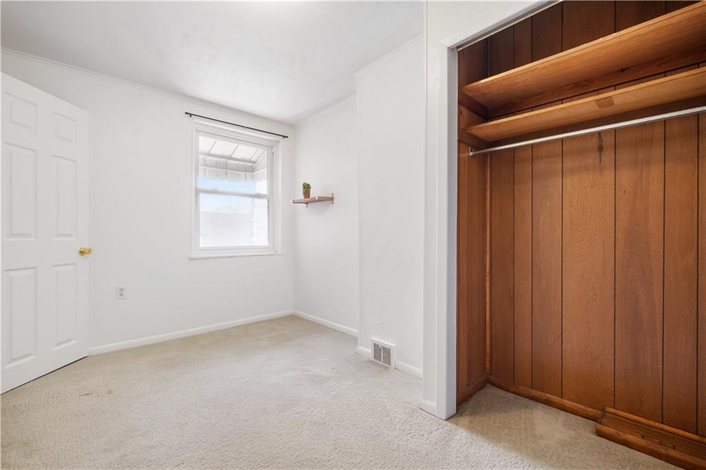 4088 Howley Street Pittsburgh, PA 15224 - Photo 23 of 32 an empty room with windows