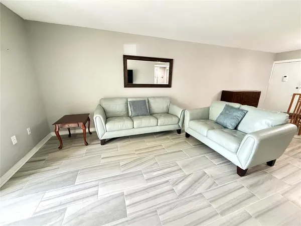 $99,900 | 950 Lake Destiny Road, Unit B, Altamonte Springs, FL 32714