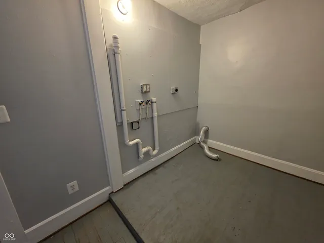 $1,495 | 5030 East New York Street, Indianapolis, IN 46201