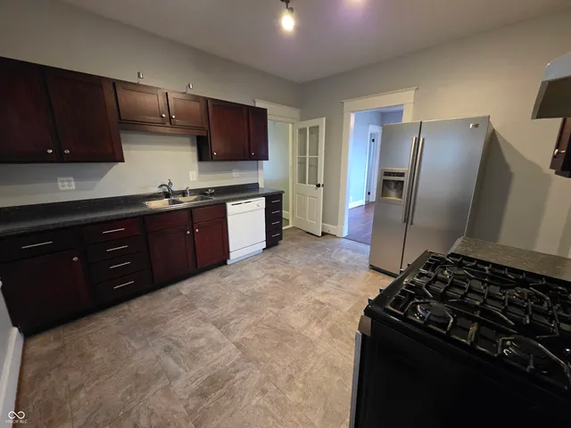 $1,495 | 5030 East New York Street, Indianapolis, IN 46201