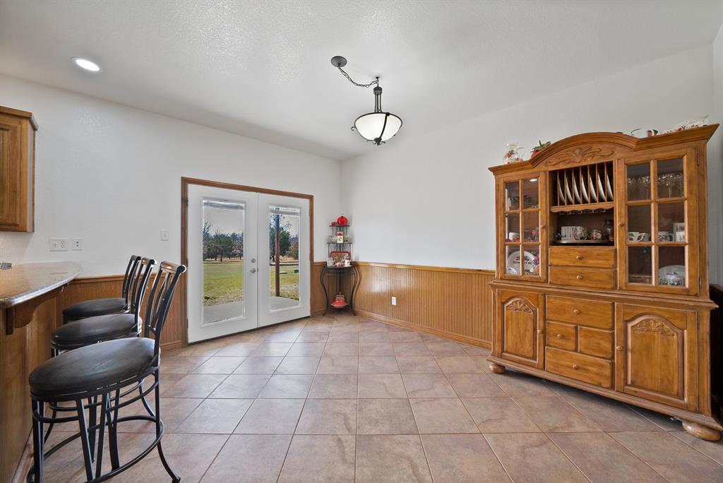 151 Roble Court Weatherford, TX 76088 - Photo 13 of 39