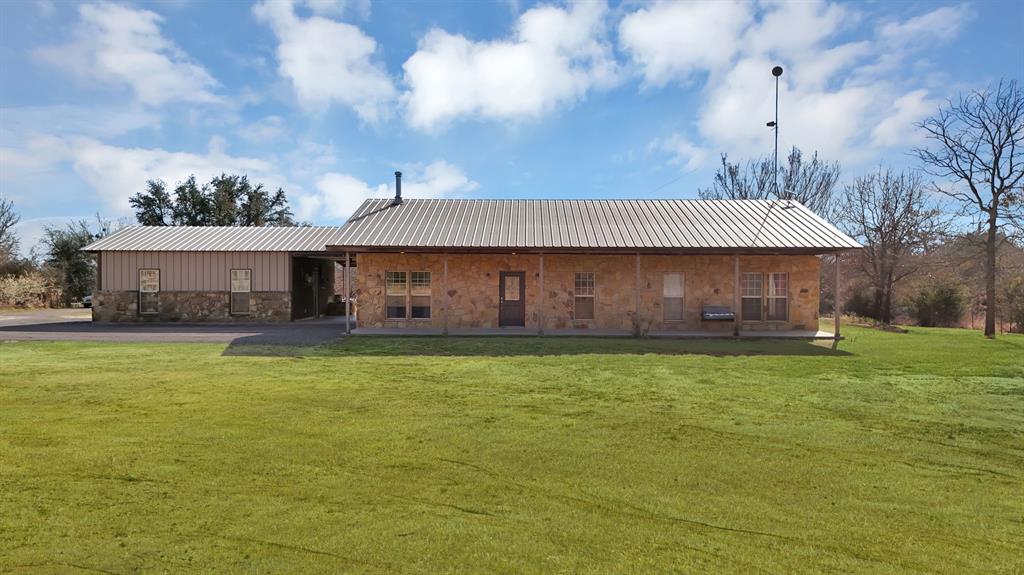 151 Roble Court Weatherford, TX 76088 - Photo 2 of 39