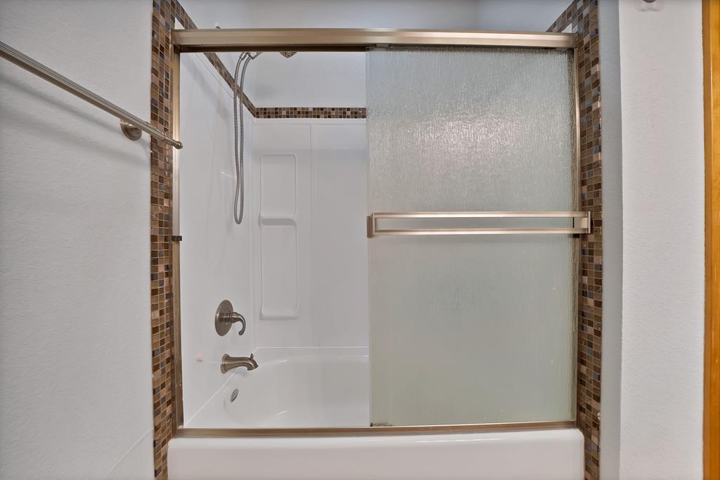 151 Roble Court Weatherford, TX 76088 - Photo 25 of 39