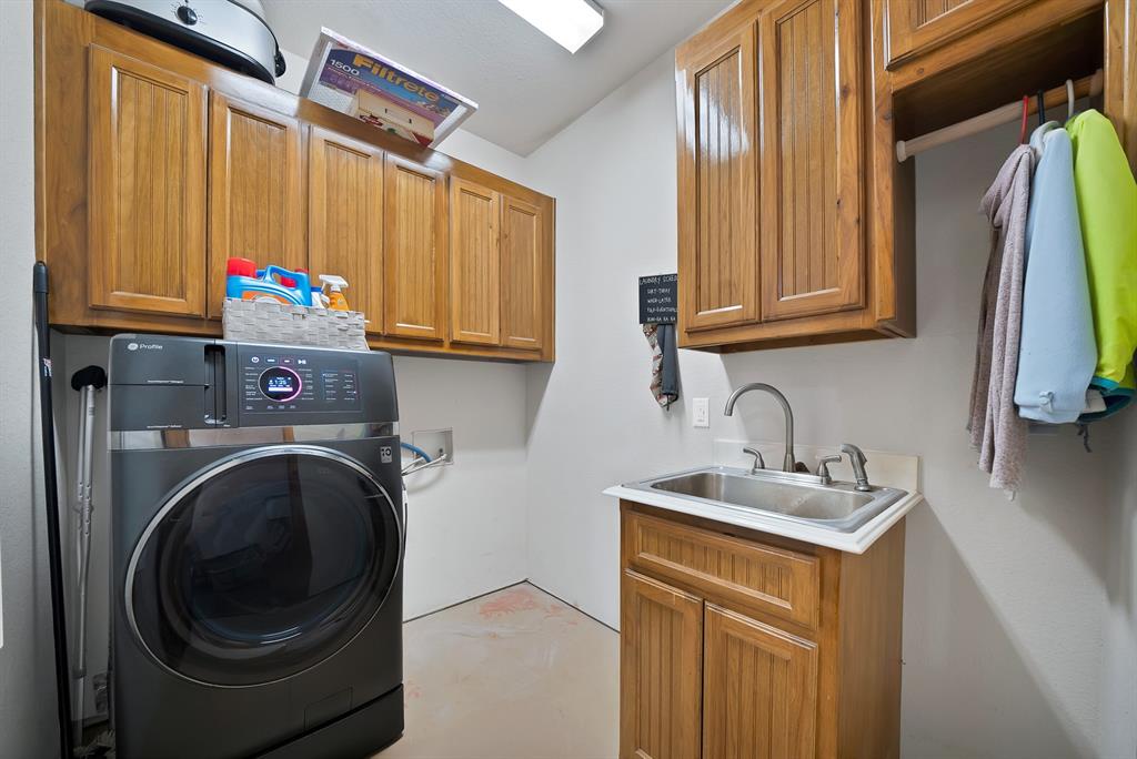 151 Roble Court Weatherford, TX 76088 - Photo 30 of 39