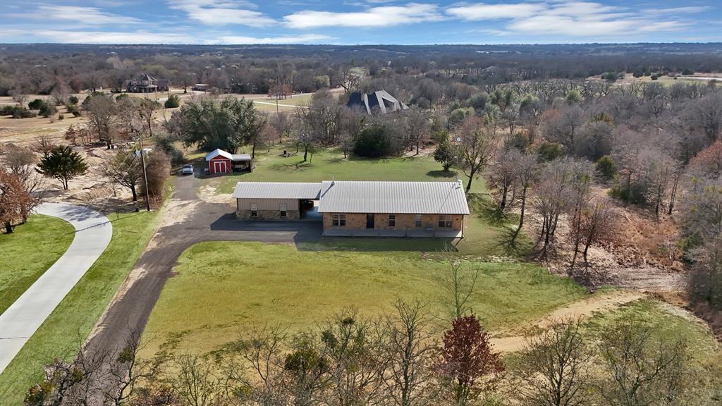 151 Roble Court Weatherford, TX 76088 - Photo 3 of 39