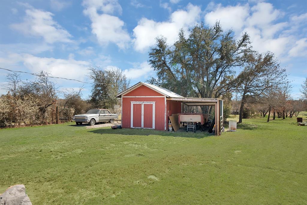151 Roble Court Weatherford, TX 76088 - Photo 32 of 39