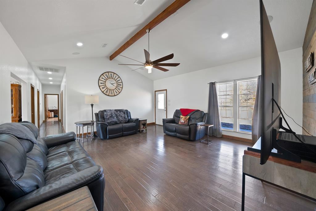 151 Roble Court Weatherford, TX 76088 - Photo 8 of 39