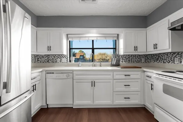 $250,000 | 671 Davis Road, League City, TX 77573