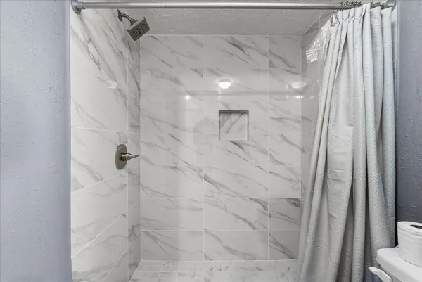 $250,000 | 671 Davis Road, League City, TX 77573