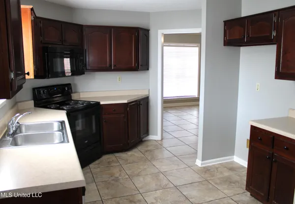 $269,900 | 6849 Dogwood Manor West, Olive Branch, MS 38654