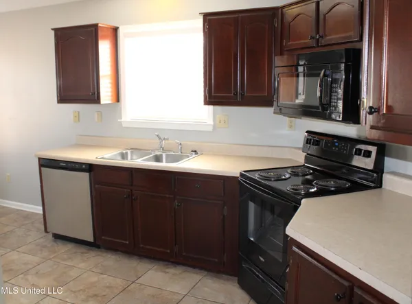 $269,900 | 6849 Dogwood Manor West, Olive Branch, MS 38654