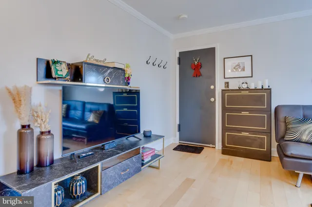 $188,000 | 2237 Farrington Avenue, Unit 6201, Alexandria, VA 22303