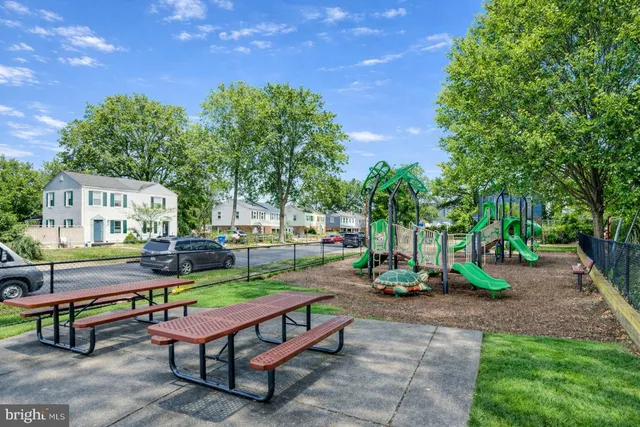 $188,000 | 2237 Farrington Avenue, Unit 6201, Alexandria, VA 22303