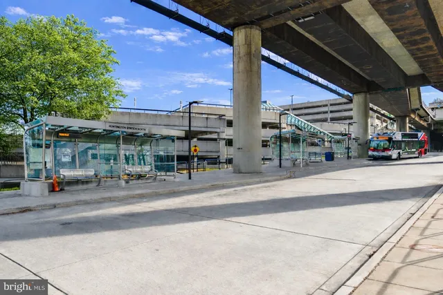 $188,000 | 2237 Farrington Avenue, Unit 6201, Alexandria, VA 22303