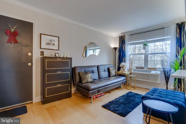 $188,000 | 2237 Farrington Avenue, Unit 6201, Alexandria, VA 22303