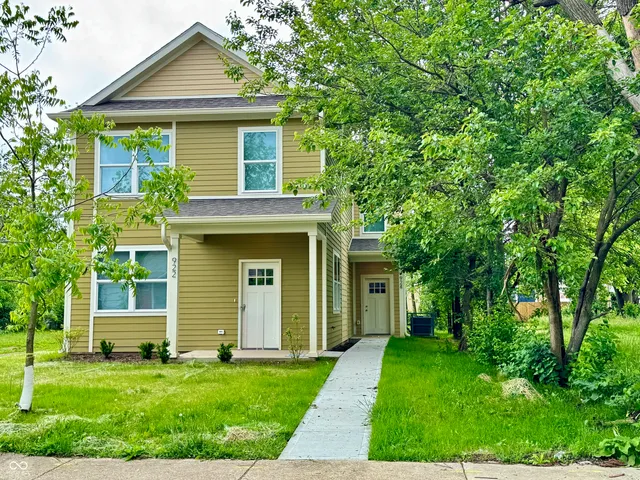 $179,900 | 924 North Oakland Avenue, Indianapolis, IN 46201