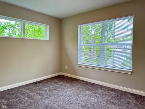 $179,900 | 924 North Oakland Avenue, Indianapolis, IN 46201