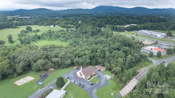 $800,000 | 3935 Coy Hartley Lane, Hudson, NC 28638