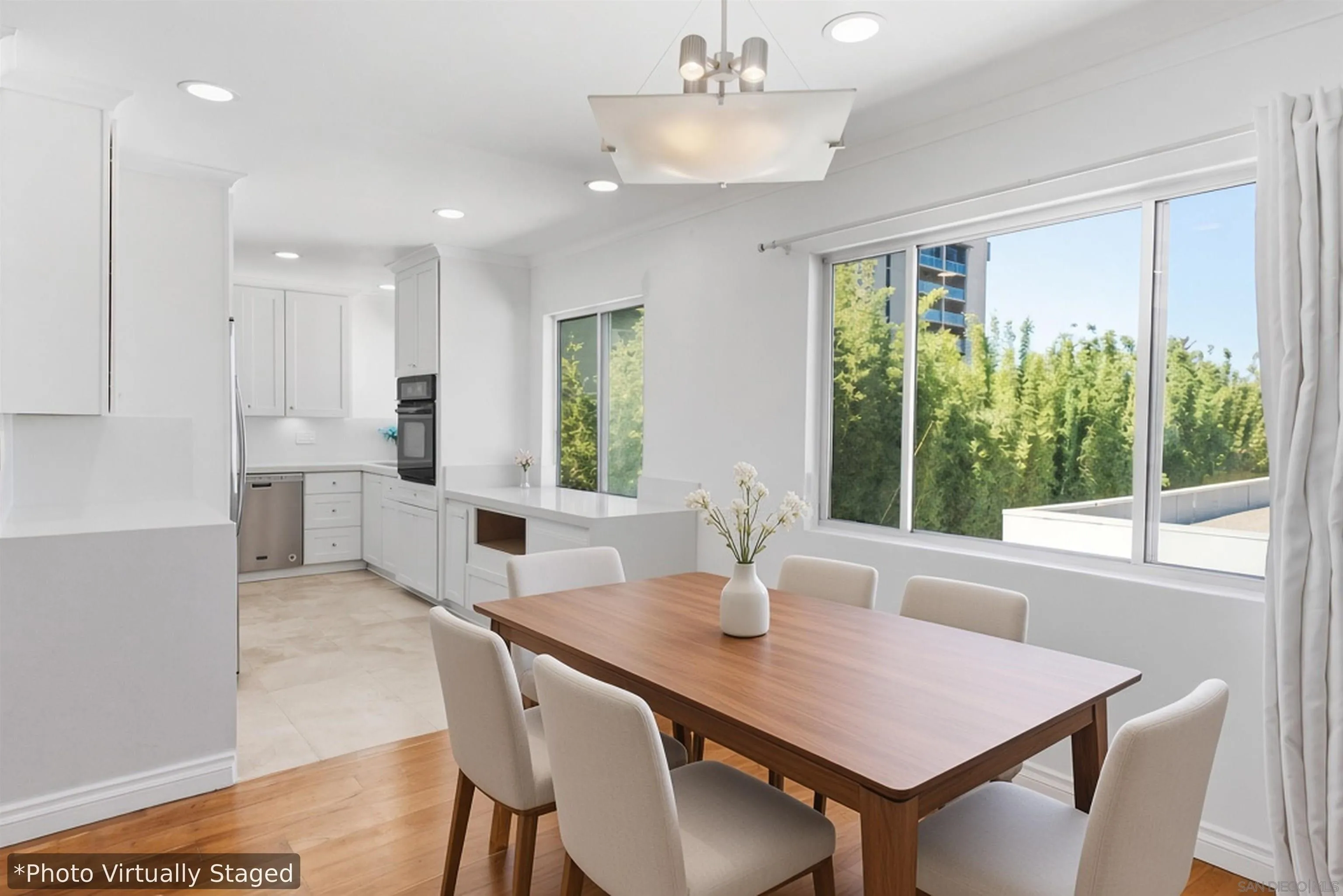 2352 Torrey Pines Road, Unit 9 La Jolla, CA 92037 - Photo 9 of 26 Gallery Image 9