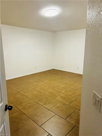 $3,000 | 3280 2nd Avenue Southeast, Naples, FL 34117