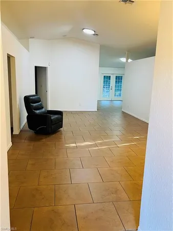 $3,000 | 3280 2nd Avenue Southeast, Naples, FL 34117