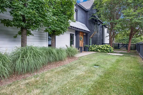 $2,400,000 | 1017 Halcyon Avenue, Nashville, TN 37204