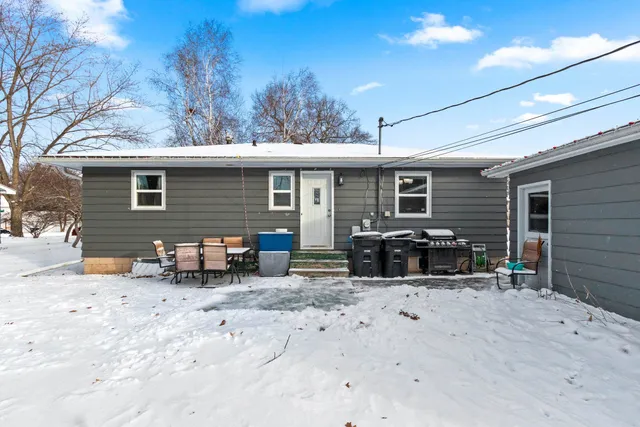 $189,900 | 1119 South Weed Street, Shawano, WI 54166