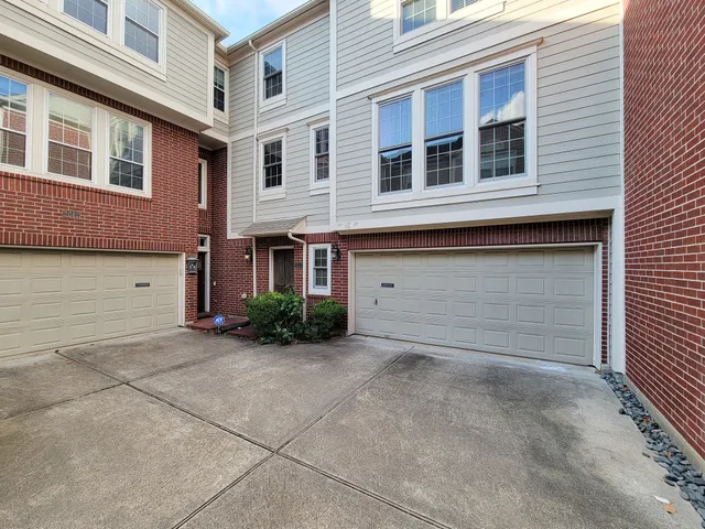 $2,500 | 2208 Taft Street, Houston, TX 77006