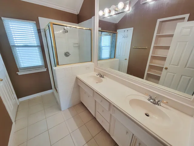 $2,500 | 2208 Taft Street, Houston, TX 77006