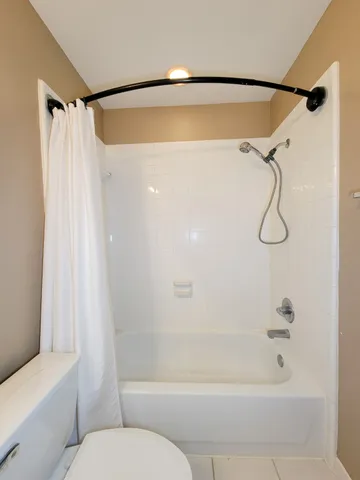 $2,500 | 2208 Taft Street, Houston, TX 77006