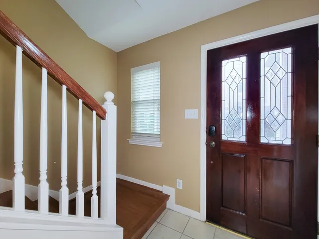 $2,500 | 2208 Taft Street, Houston, TX 77006