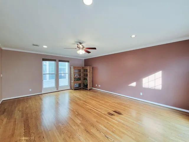 $2,500 | 2208 Taft Street, Houston, TX 77006