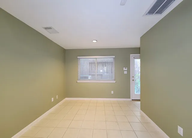 $2,500 | 2208 Taft Street, Houston, TX 77006