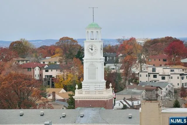 $1,950 | 2200 North Central Road, Unit 10C, Fort Lee, NJ 07024