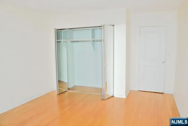 $1,950 | 2200 North Central Road, Unit 10C, Fort Lee, NJ 07024