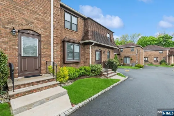 $3,700 | 678 Bloomfield Avenue, Unit 678, West Caldwell, NJ 07006