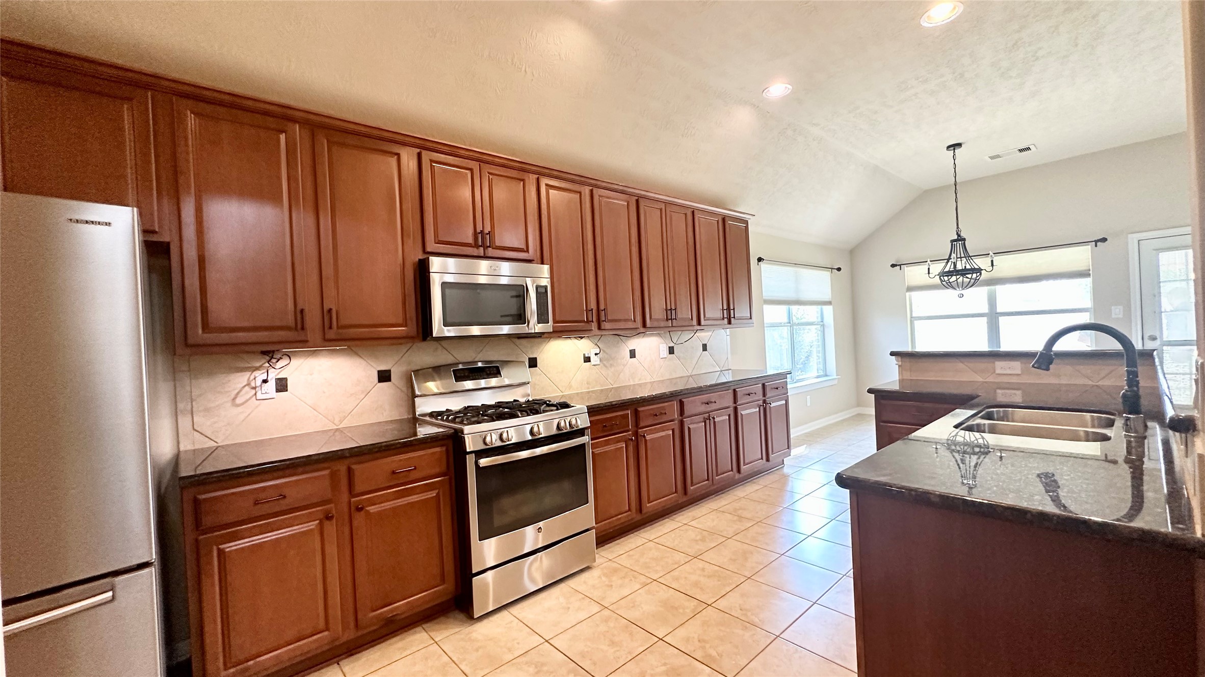 18903 Pinewood Point Lane Tomball, TX 77377 - Photo 15 of 48