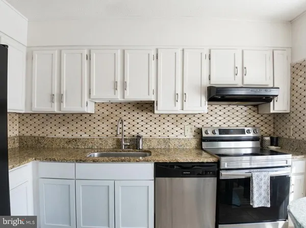 $320,000 | 16 Powhurst Court, Baltimore, MD 21236