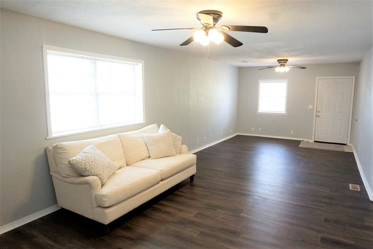 735 Holly Street Perry, OK 73077 - Photo 11 of 31 Gallery Image 11