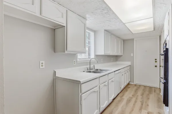 $1,500 | 6015 Knotty Post Lane, Spring, TX 77373