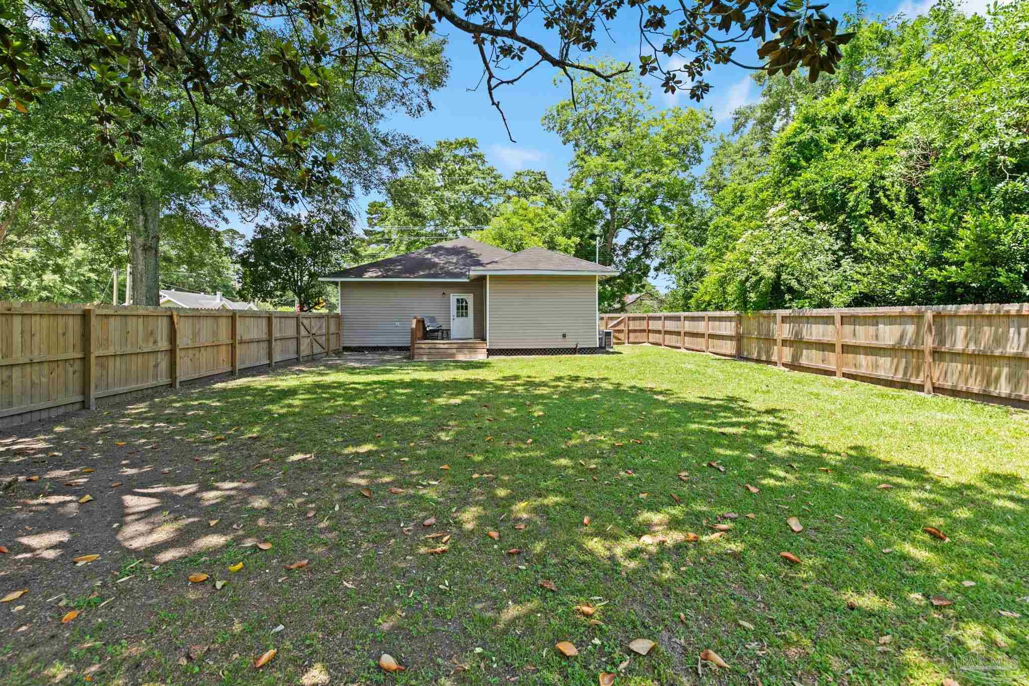 211 South Presley Street Atmore, AL 36502 - Photo 4 of 52