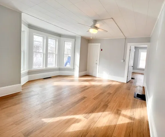 $1,675 | 178 Pleasant Street, Unit 1, Claremont, NH 03743