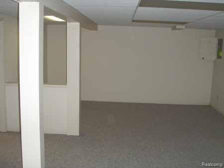 628 Ashley Circle East, Unit 123 Rochester, MI 48307 - Photo 14 of 15 P1050223AF