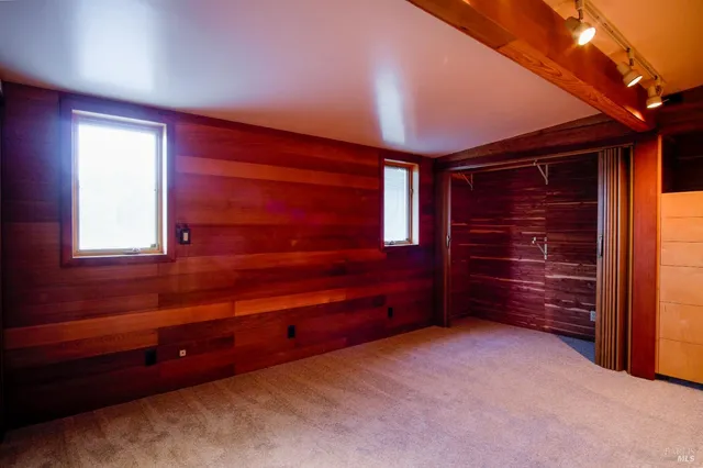 a view of room with an empty space