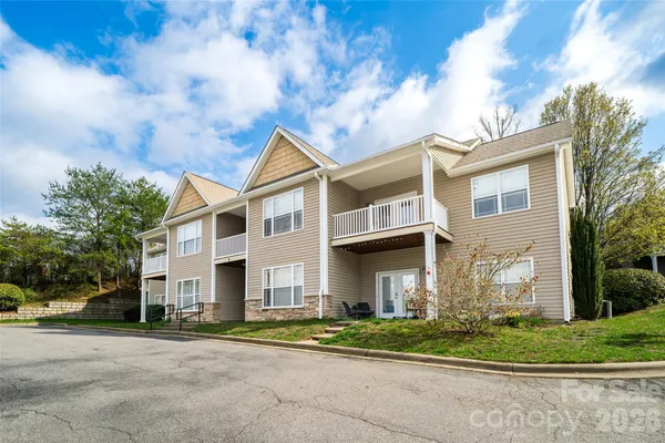$279,000 | 10 Northbrook Place, Unit D, Asheville, NC 28804