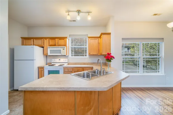 $279,000 | 10 Northbrook Place, Unit D, Asheville, NC 28804