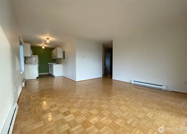 $2,500 | 65 Kirkland Avenue, Unit 214, Kirkland, WA 98033