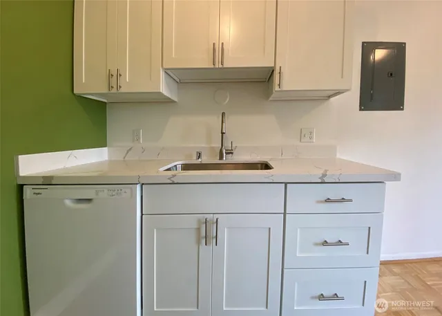 $2,500 | 65 Kirkland Avenue, Unit 214, Kirkland, WA 98033