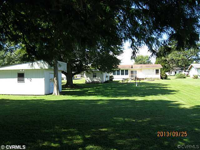 609 Riverside Drive Lanexa, VA 23089 - Photo 9 of 13 View - Back yard
